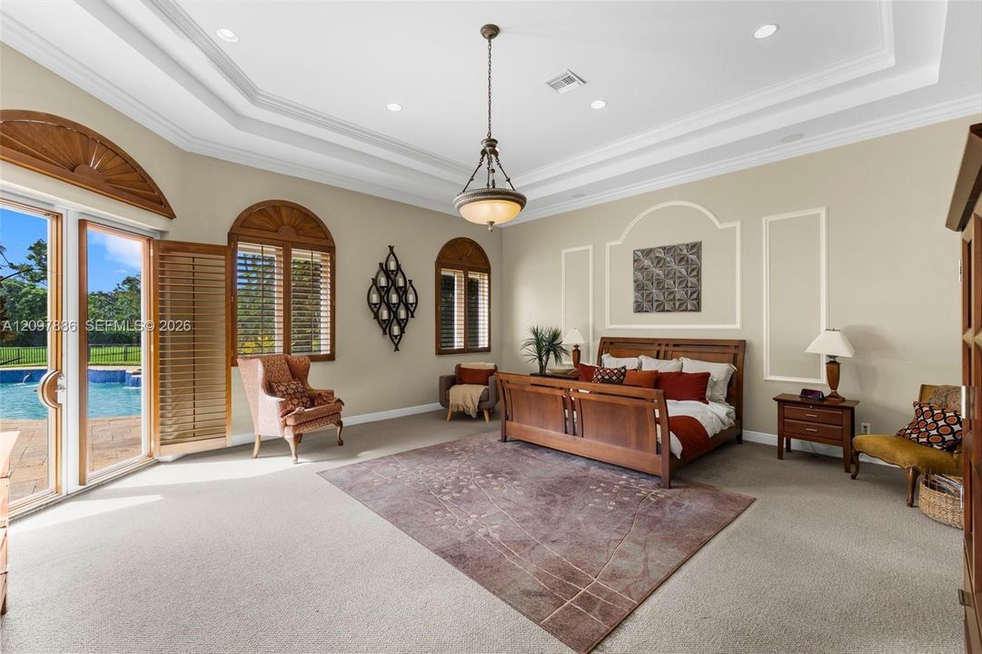 For Sale: $2,950,000 (6 beds, 5 baths, 5651 Square Feet)