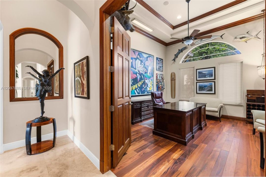 For Sale: $2,950,000 (6 beds, 5 baths, 5651 Square Feet)