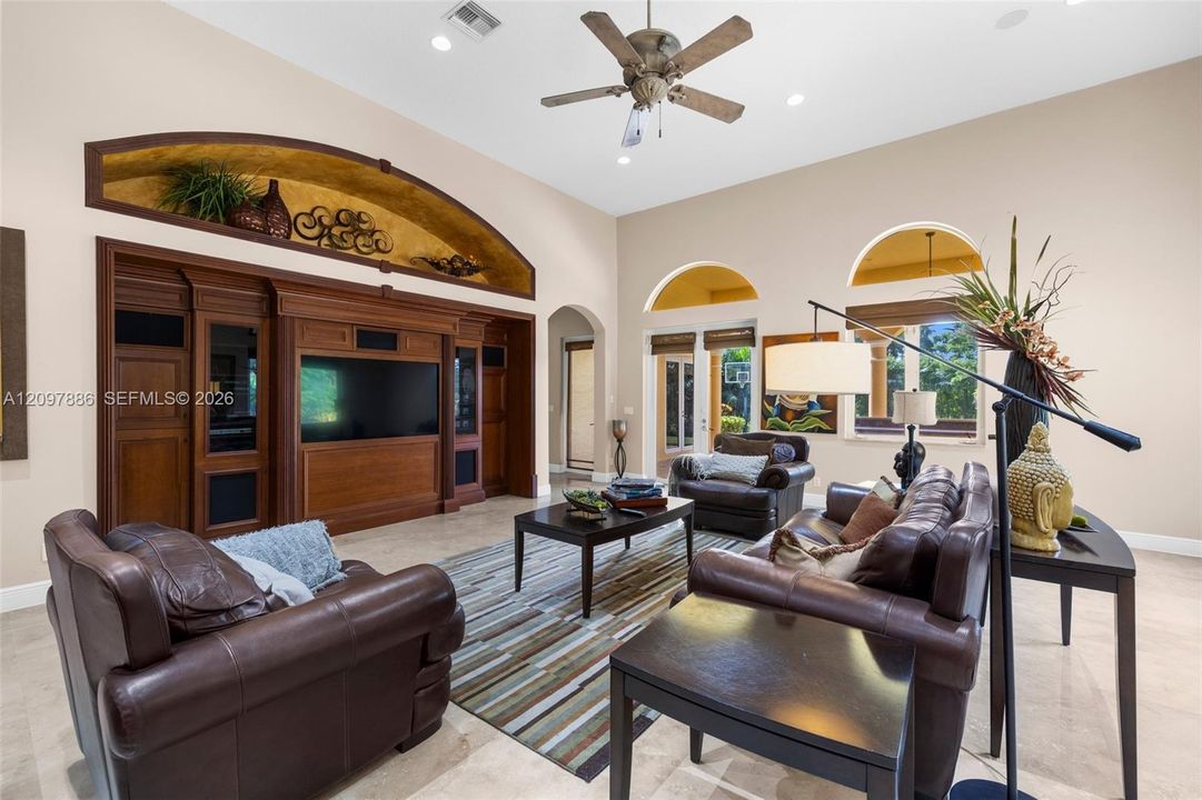 For Sale: $2,950,000 (6 beds, 5 baths, 5651 Square Feet)
