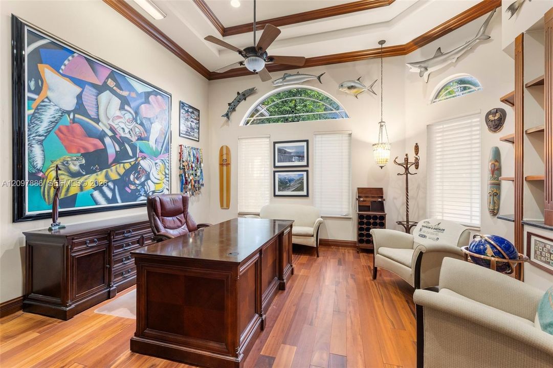 For Sale: $2,950,000 (6 beds, 5 baths, 5651 Square Feet)