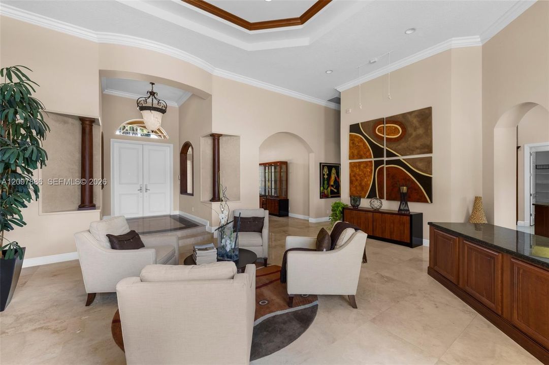 For Sale: $2,950,000 (6 beds, 5 baths, 5651 Square Feet)