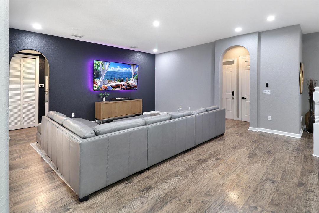 family room 2