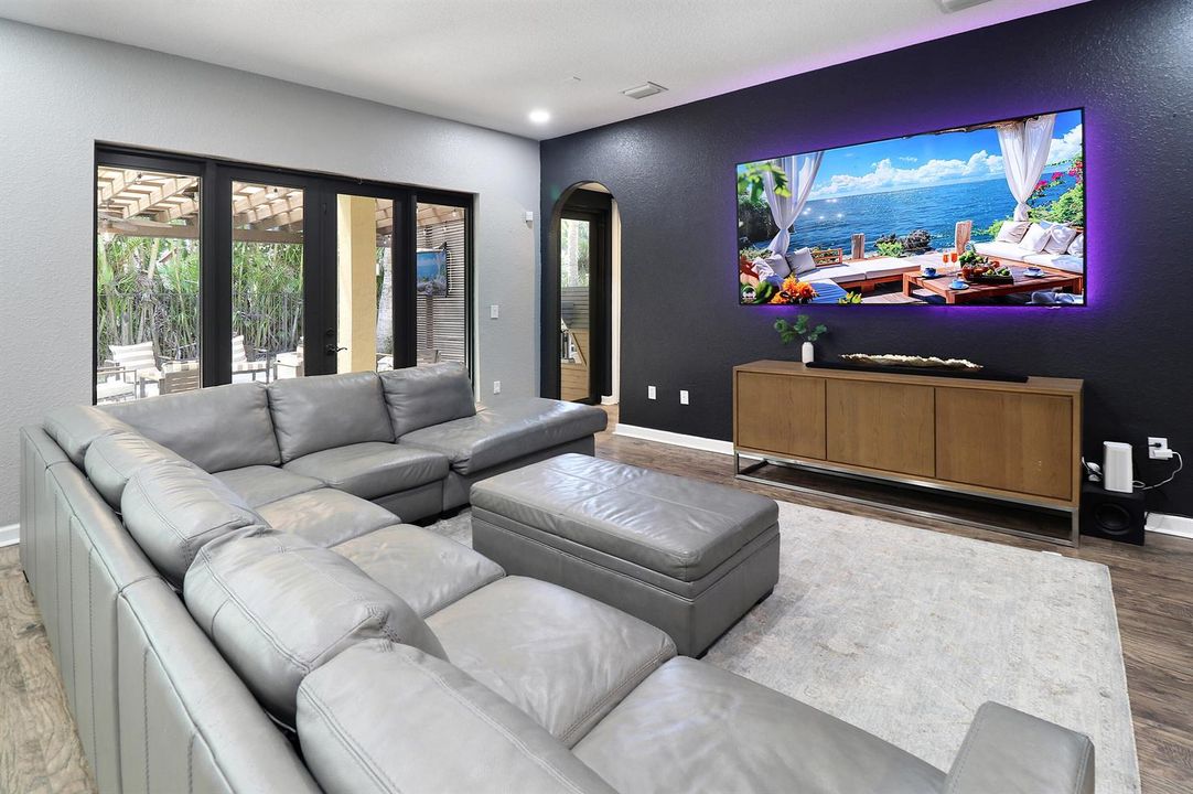 family room 3