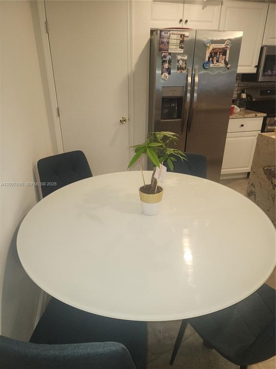 В аренду: $4,750 (5 спален, 2 ванн, 1720 Квадратных фут)