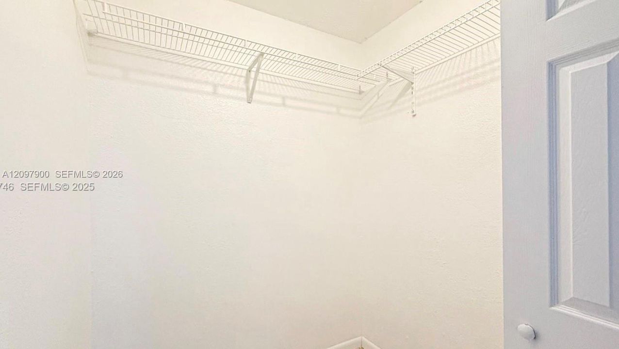 En Renta: $1,600 (2 camas, 1 baños, 810 Pies cuadrados)