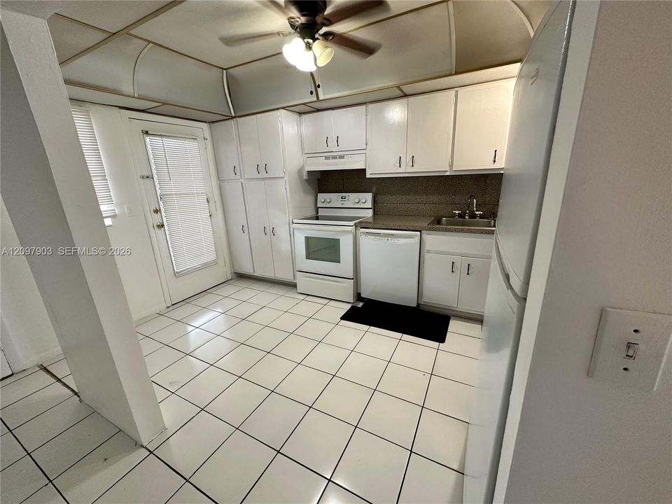 En Renta: $1,800 (2 camas, 2 baños, 1021 Pies cuadrados)