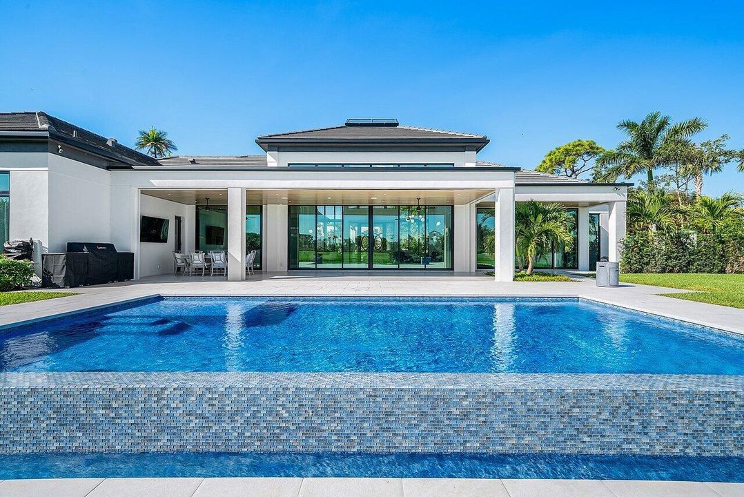 gorgeous pool