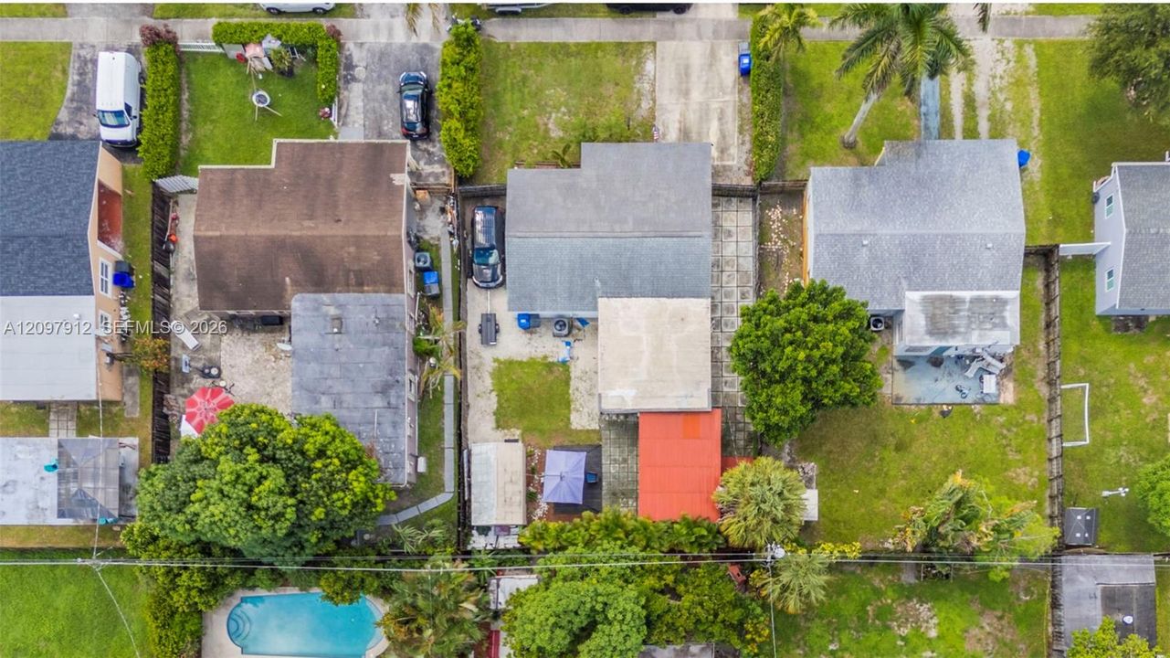 En Venta: $560,000 (3 camas, 2 baños, 1326 Pies cuadrados)