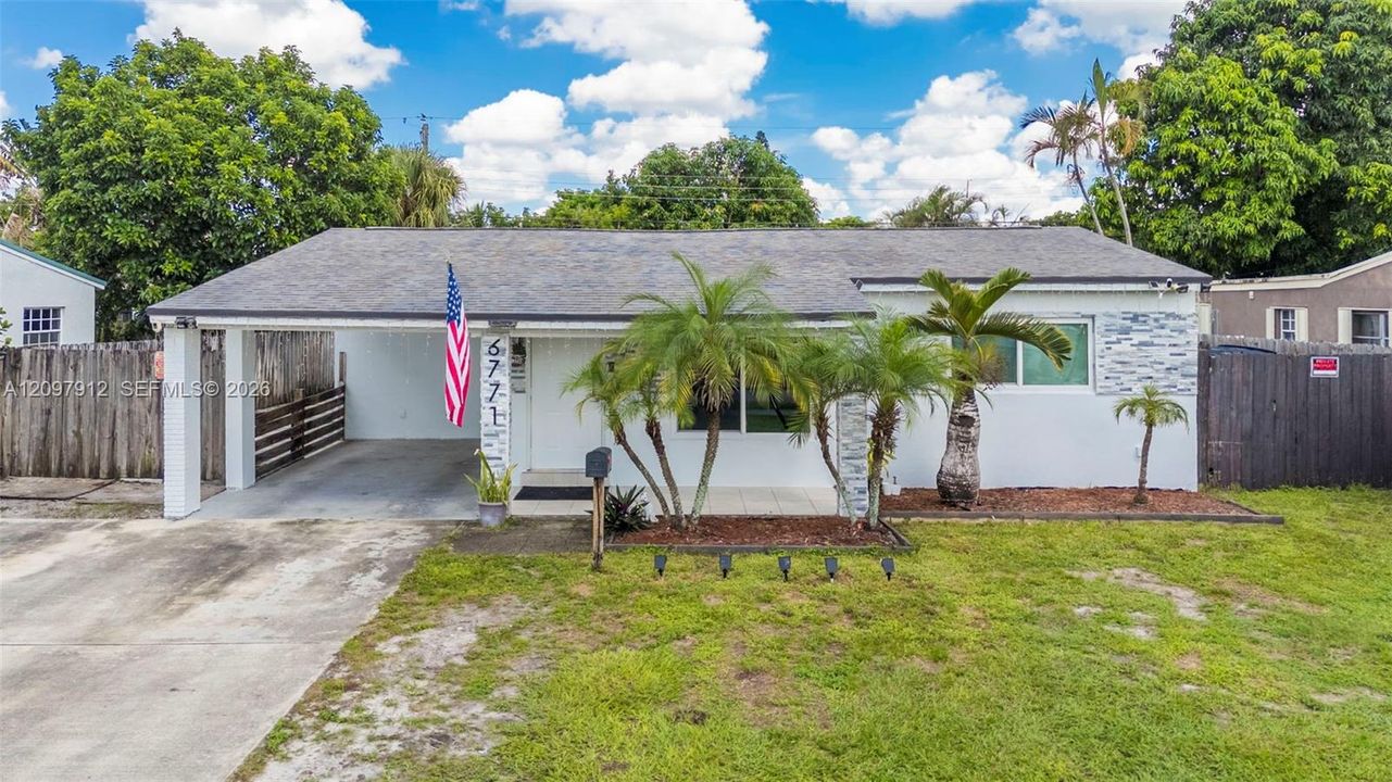 En Venta: $560,000 (3 camas, 2 baños, 1326 Pies cuadrados)