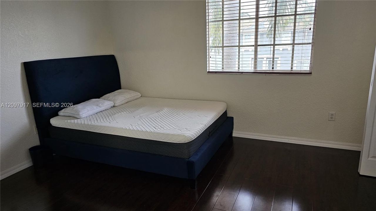 For Rent: $2,500 (2 beds, 2 baths, 1224 Square Feet)