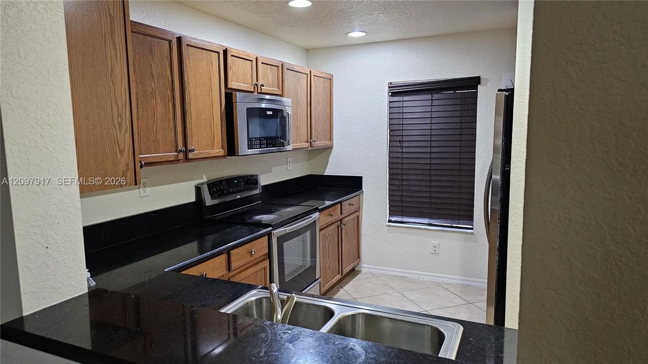 For Rent: $2,500 (2 beds, 2 baths, 1224 Square Feet)