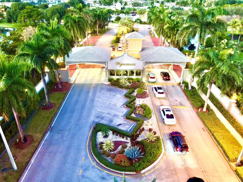 100 WYNMOOR MAIN GATE ENTRANCE