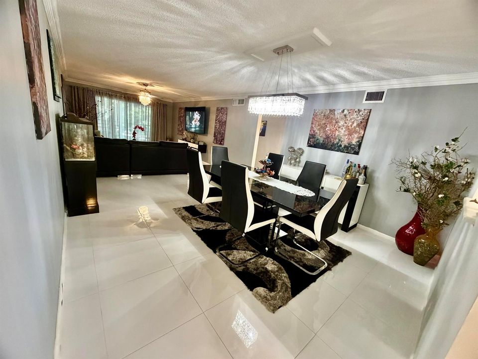 DINING LIVING SPACES