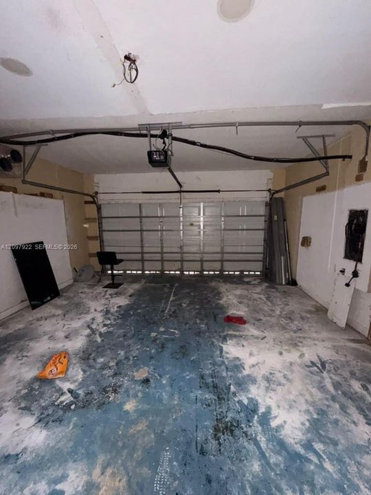 En Venta: $435,000 (5 camas, 3 baños, 2627 Pies cuadrados)