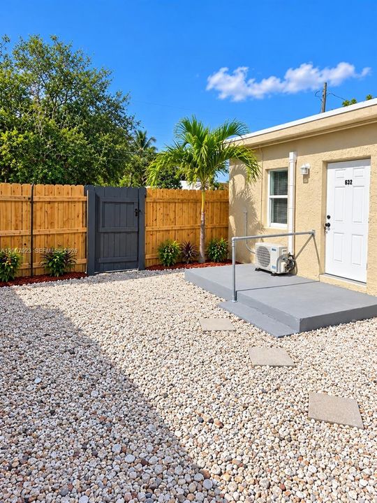 En Venta: $449,000 (0 camas, 0 baños, 880 Pies cuadrados)
