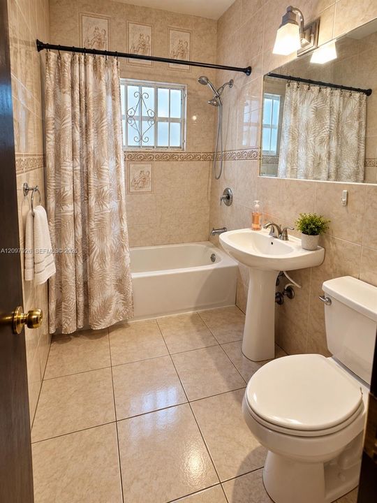 2nd Bathroom