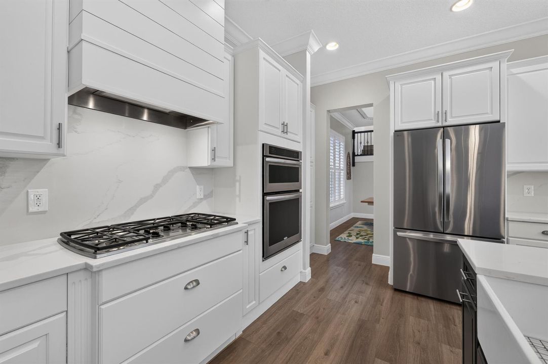 122 Santiago Kitchen View 3