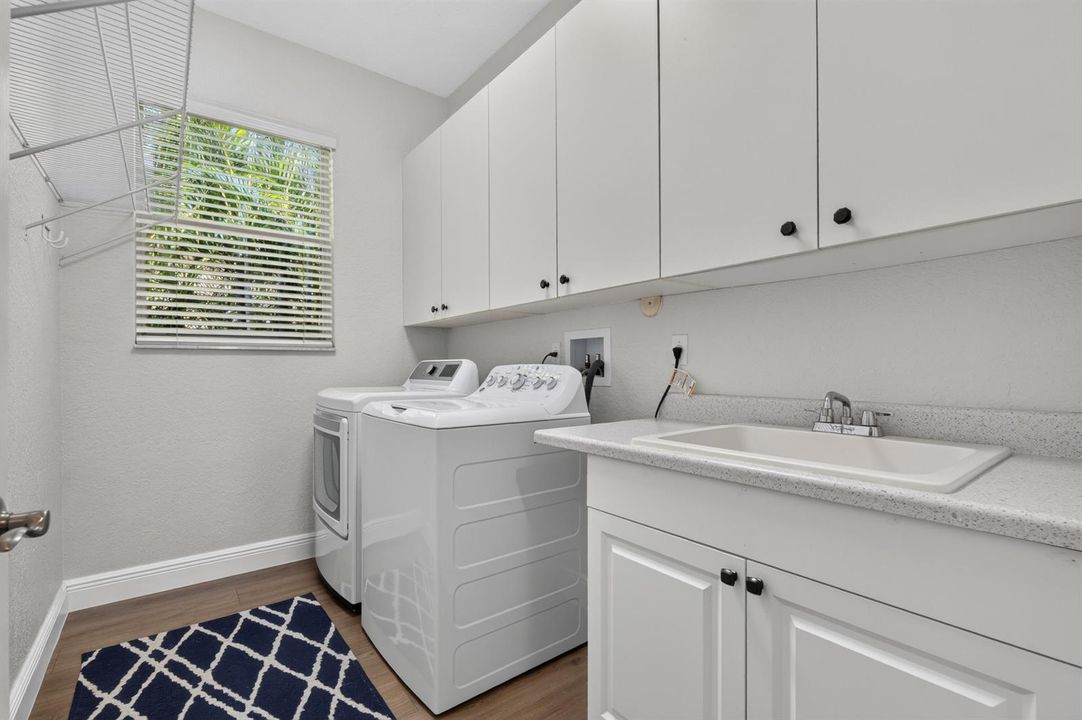 122 Santiago Laundry Room