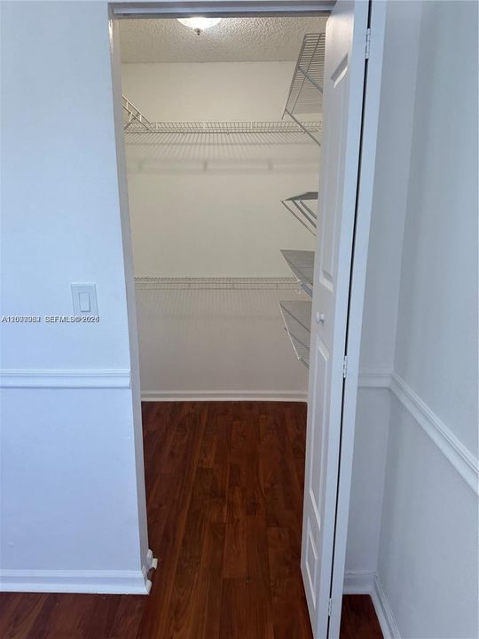 На продажу: $298,000 (2 спален, 2 ванн, 1286 Квадратных фут)