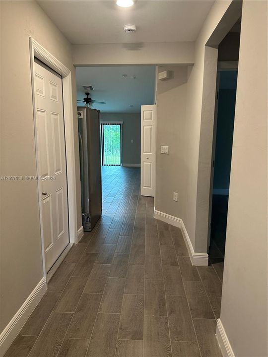 For Rent: $1,600 (3 beds, 2 baths, 1183 Square Feet)