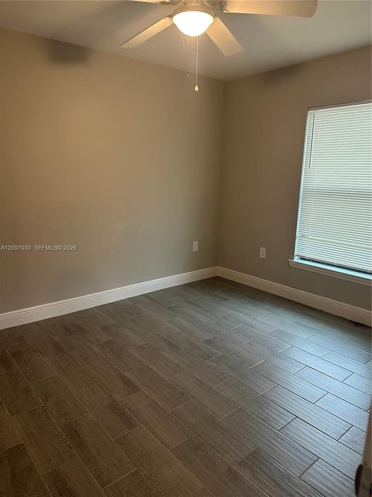 For Rent: $1,600 (3 beds, 2 baths, 1183 Square Feet)