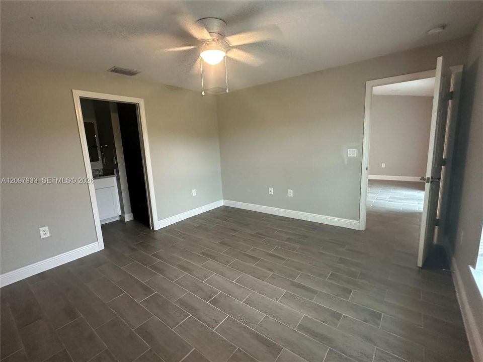 For Rent: $1,600 (3 beds, 2 baths, 1183 Square Feet)