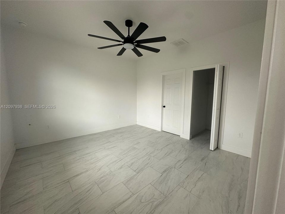 For Rent: $1,600 (3 beds, 2 baths, 1183 Square Feet)