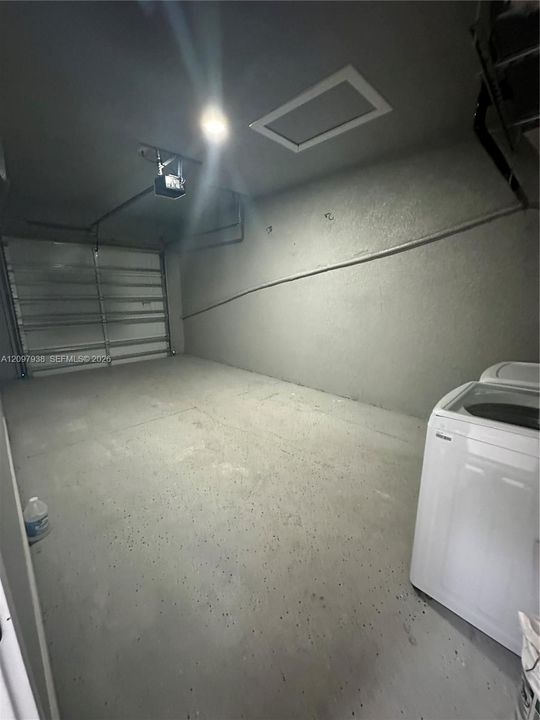 For Rent: $1,600 (3 beds, 2 baths, 1183 Square Feet)