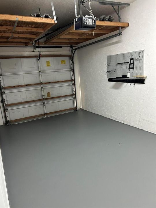 ONE CAR GARAGE