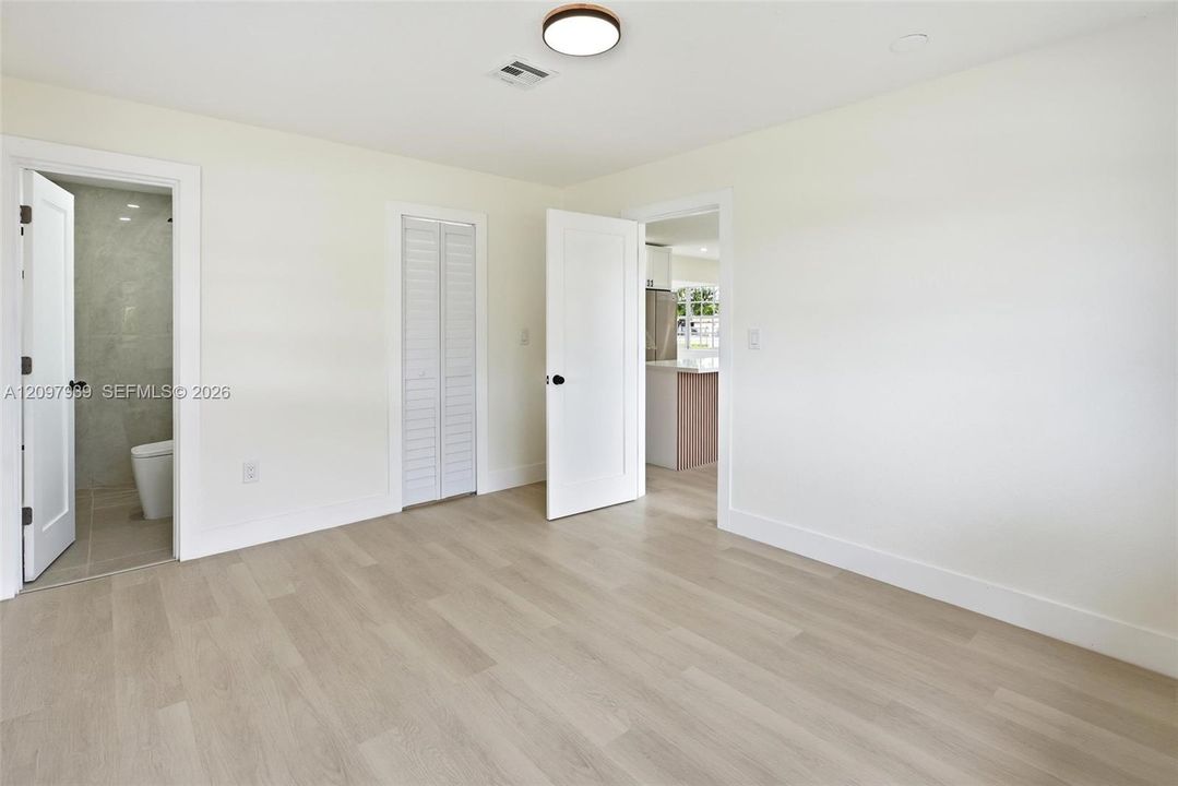 En Venta: $569,900 (3 camas, 2 baños, 1498 Pies cuadrados)