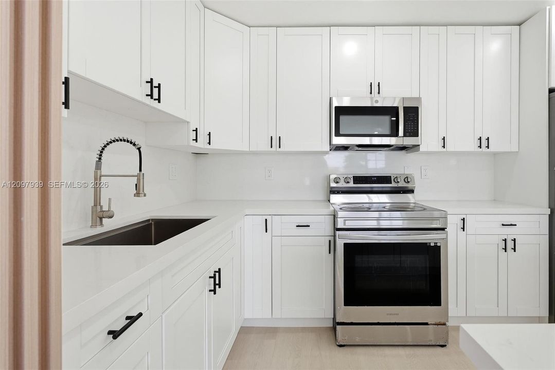 En Venta: $569,900 (3 camas, 2 baños, 1498 Pies cuadrados)