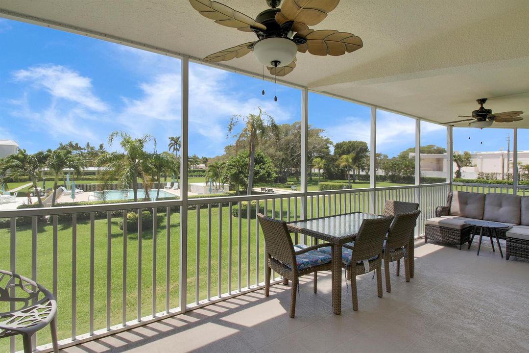 Amazing Views-Screened Covered Patio