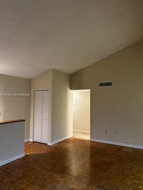 For Rent: $3,200 (3 beds, 2 baths, 1130 Square Feet)