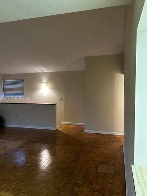 For Rent: $3,200 (3 beds, 2 baths, 1130 Square Feet)