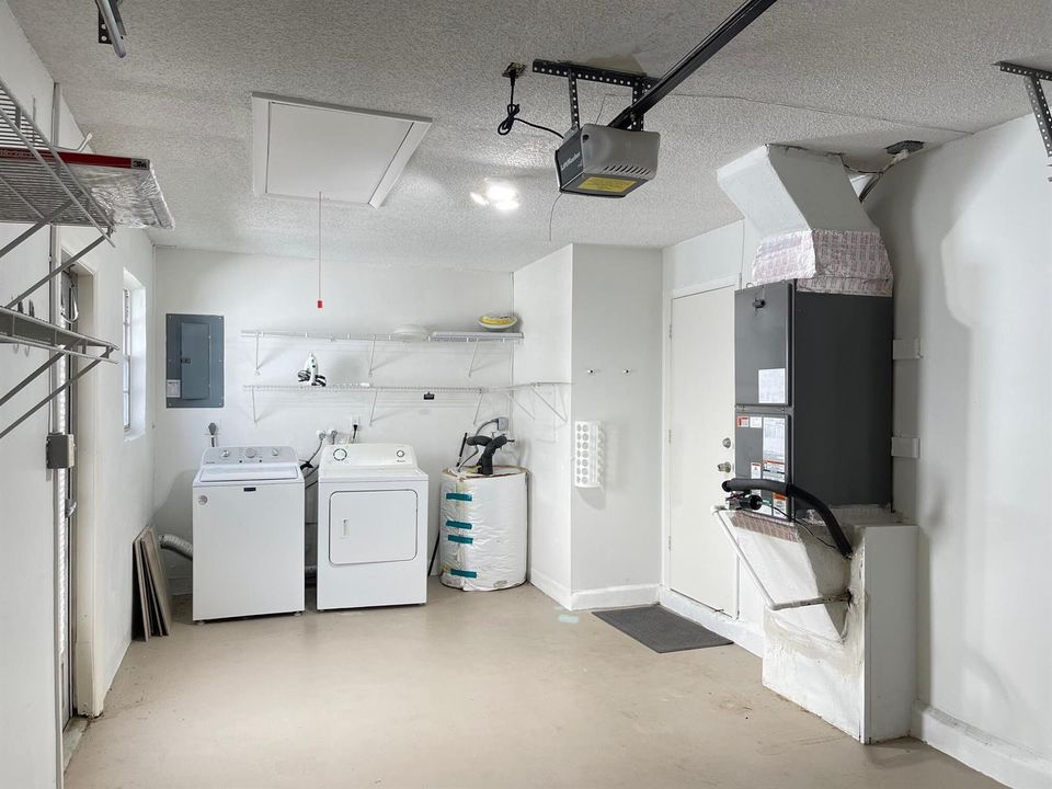 GARAGE