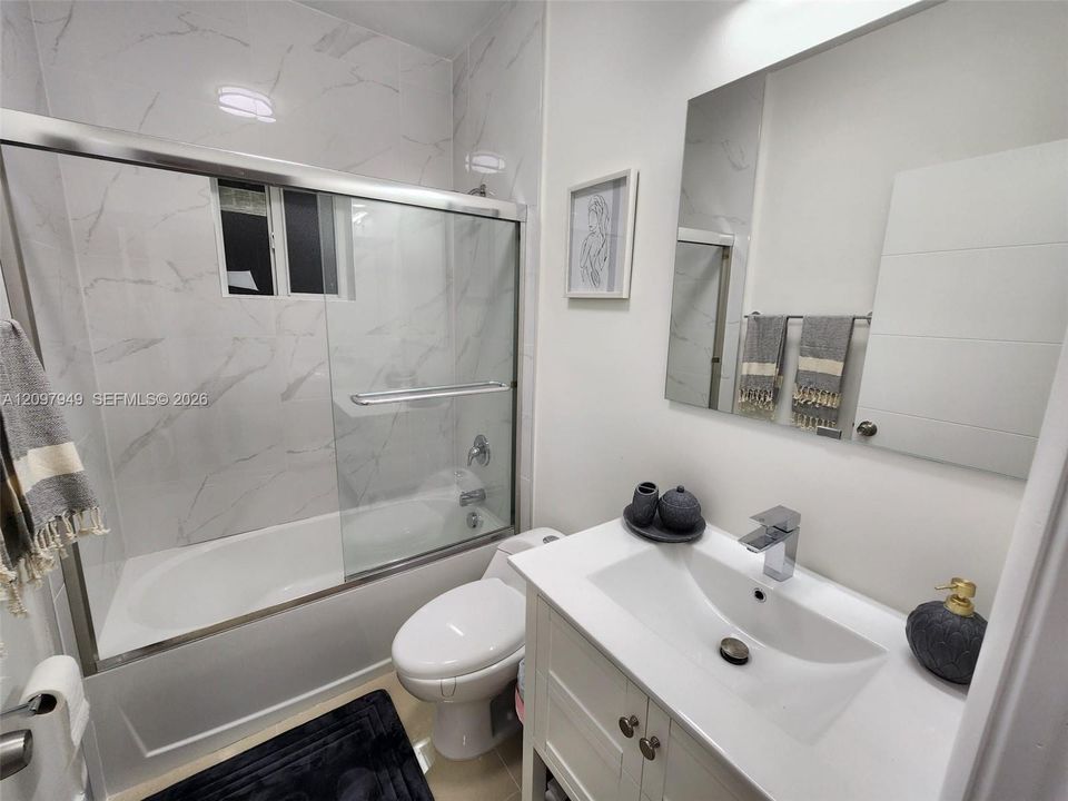 For Rent: $4,500 (4 beds, 2 baths, 1610 Square Feet)