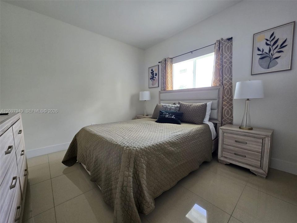 For Rent: $4,500 (4 beds, 2 baths, 1610 Square Feet)