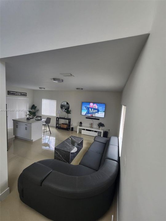 For Rent: $4,500 (4 beds, 2 baths, 1610 Square Feet)