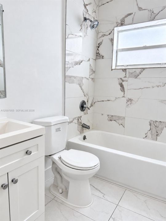 For Rent: $2,150 (2 beds, 1 baths, 900 Square Feet)