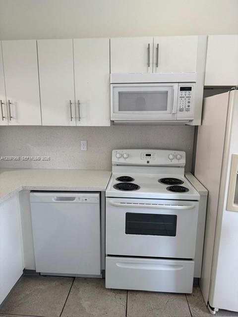 В аренду: $2,195 (2 спален, 2 ванн, 950 Квадратных фут)