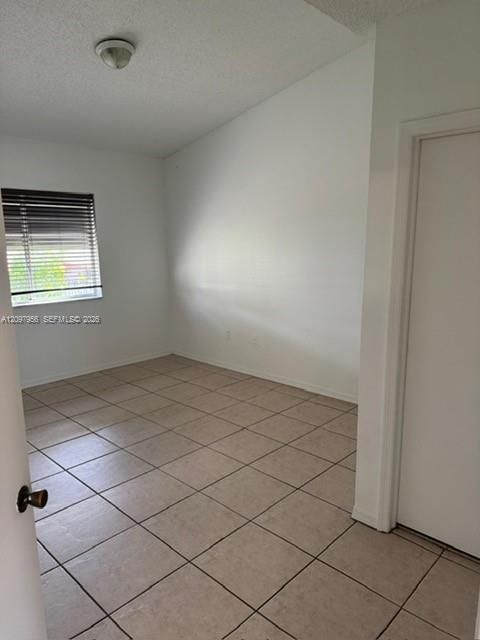 В аренду: $2,195 (2 спален, 2 ванн, 950 Квадратных фут)