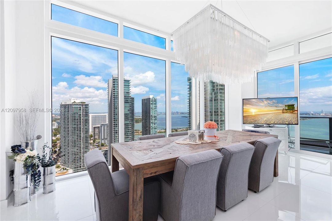 For Rent: $15,000 (4 beds, 4 baths, 2264 Square Feet)