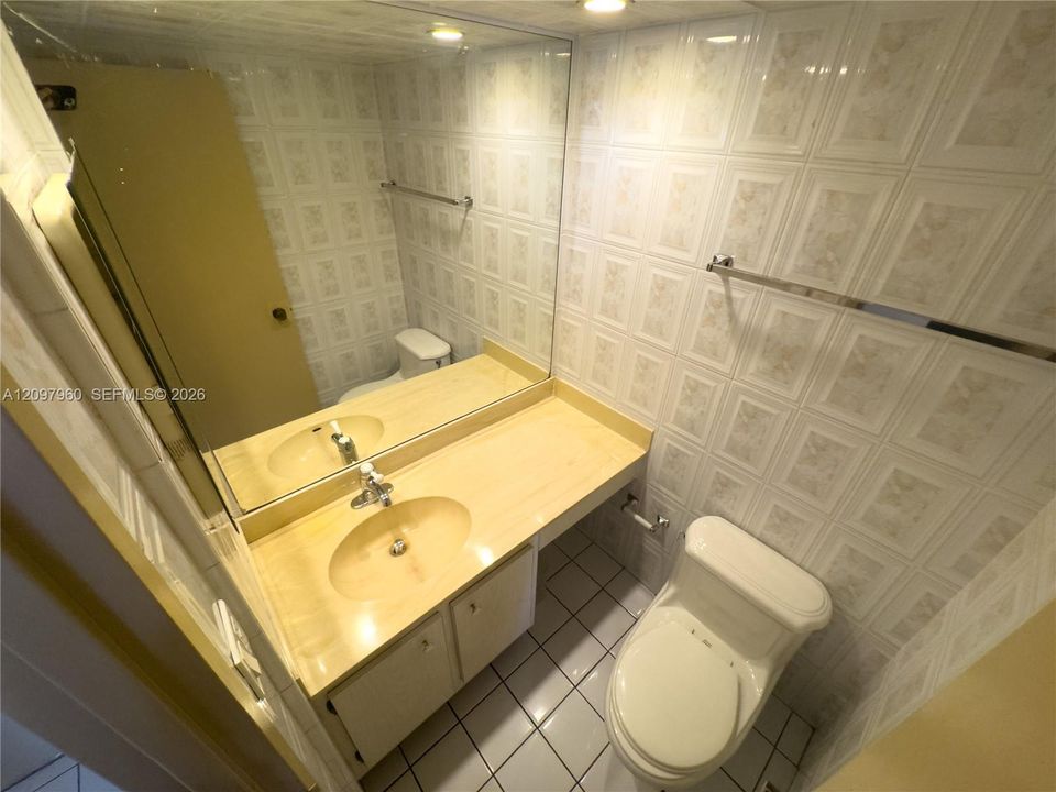 На продажу: $369,000 (1 спален, 1 ванн, 938 Квадратных фут)