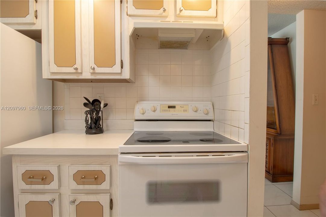 На продажу: $369,000 (1 спален, 1 ванн, 938 Квадратных фут)