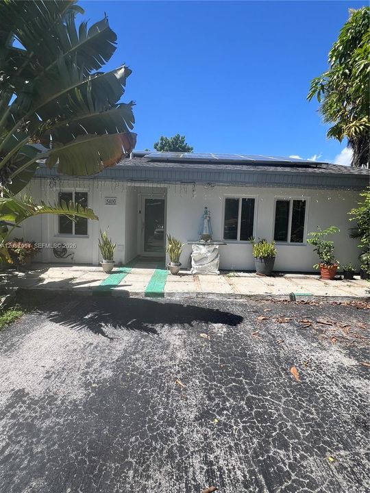 For Sale: $429,999 (3 beds, 1 baths, 1000 Square Feet)