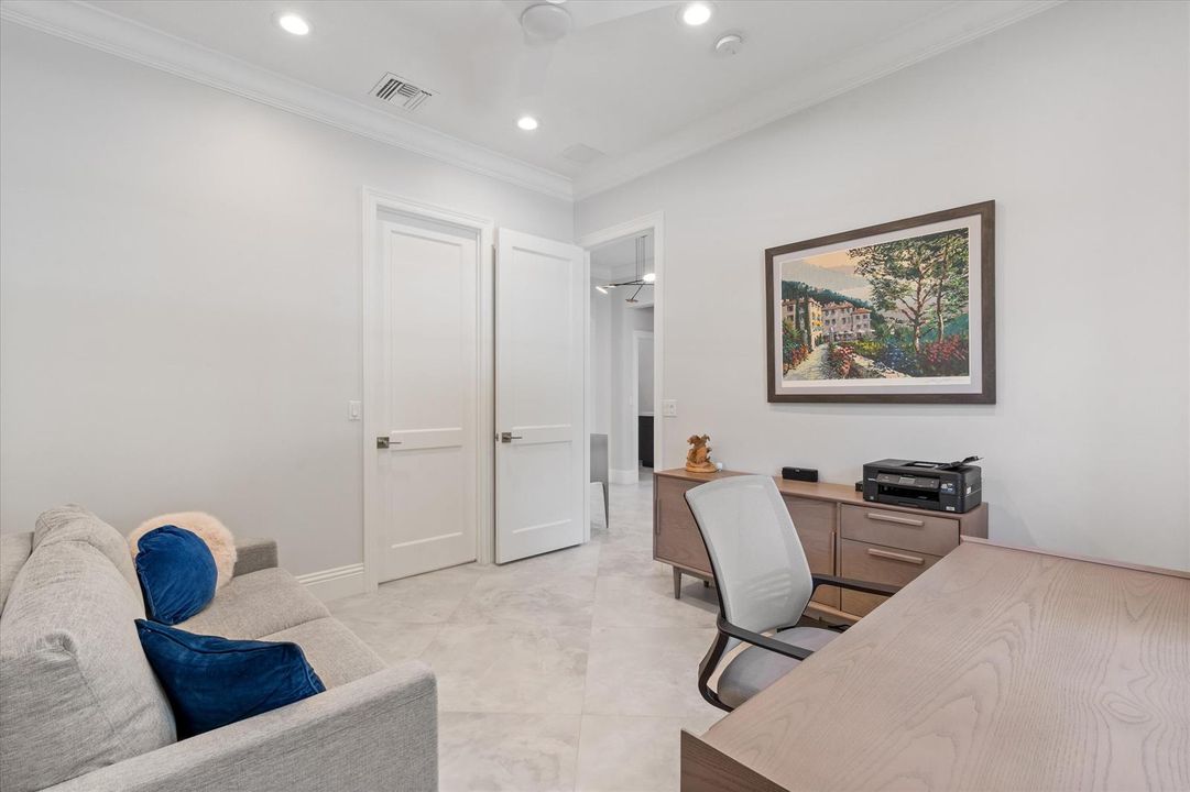 Guest Room 1 | Flexible Office or Den