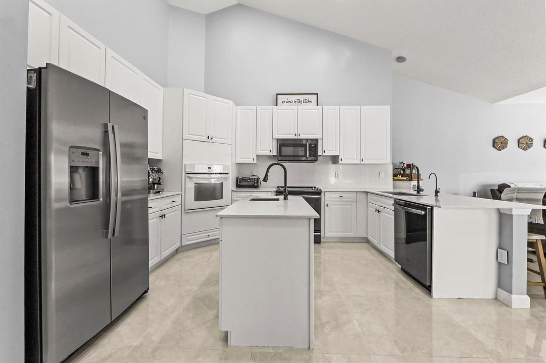 29 Kitchen 02