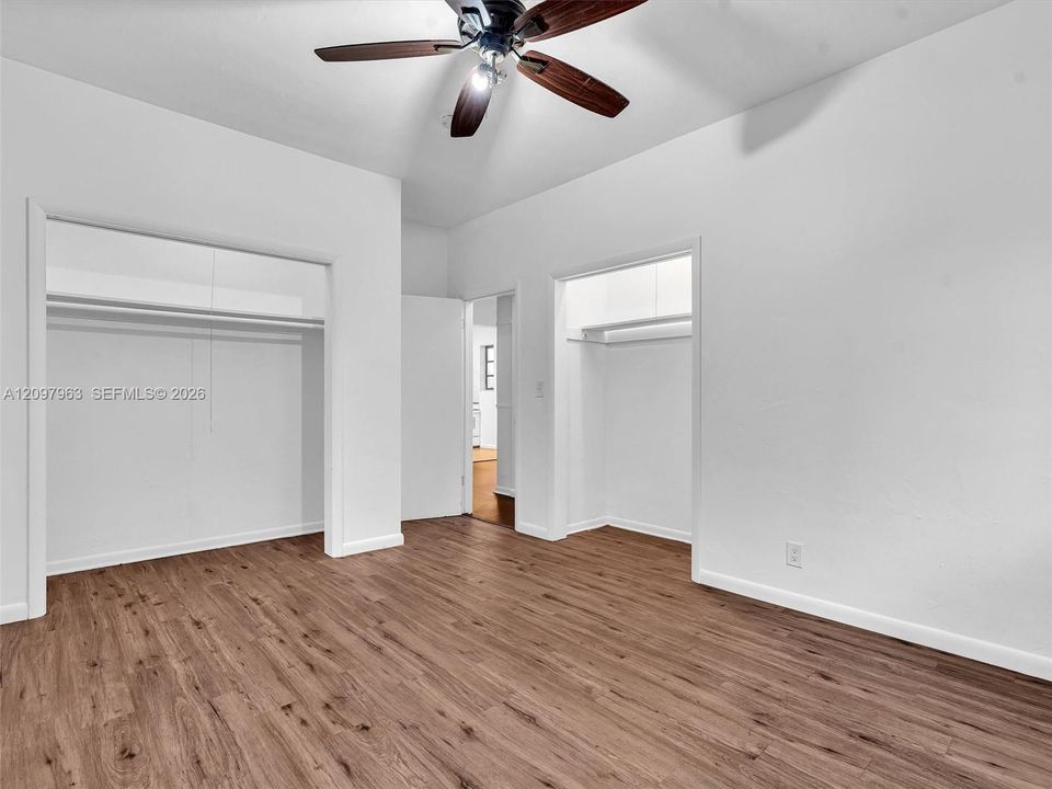For Rent: $2,950 (2 beds, 1 baths, 754 Square Feet)