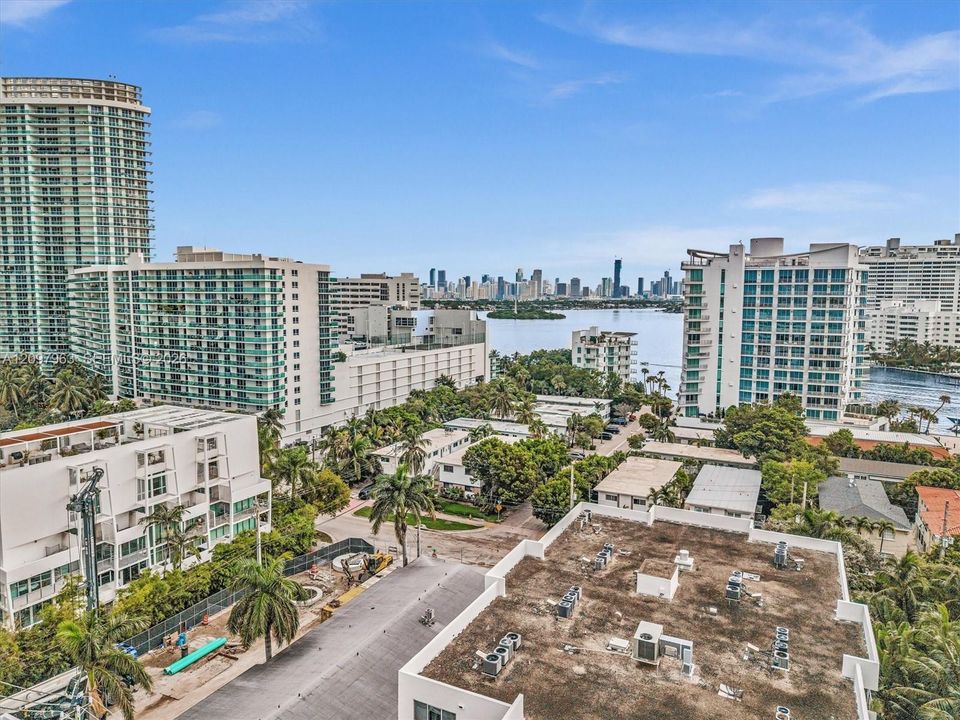 For Rent: $2,950 (2 beds, 1 baths, 754 Square Feet)