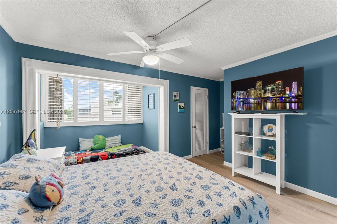 For Rent: $2,950 (2 beds, 2 baths, 1131 Square Feet)